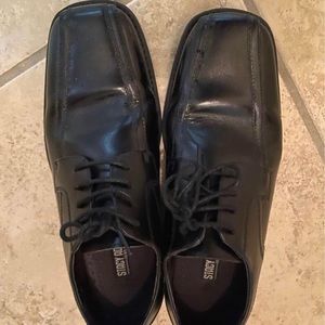 Mens dress shoes